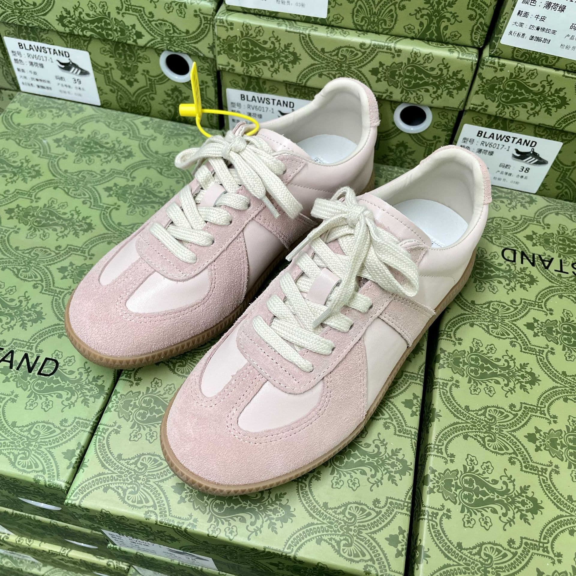 スエード靴 なめらか質感スエードミックススニーカー