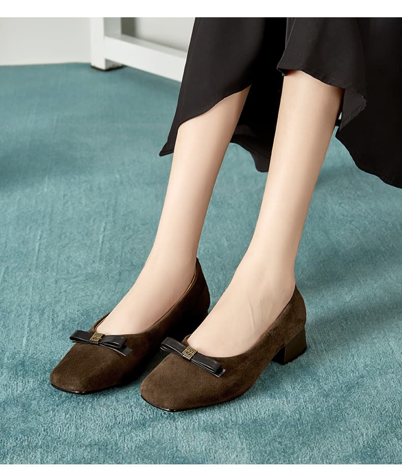 スエード靴 リボン付きスエードパンプス